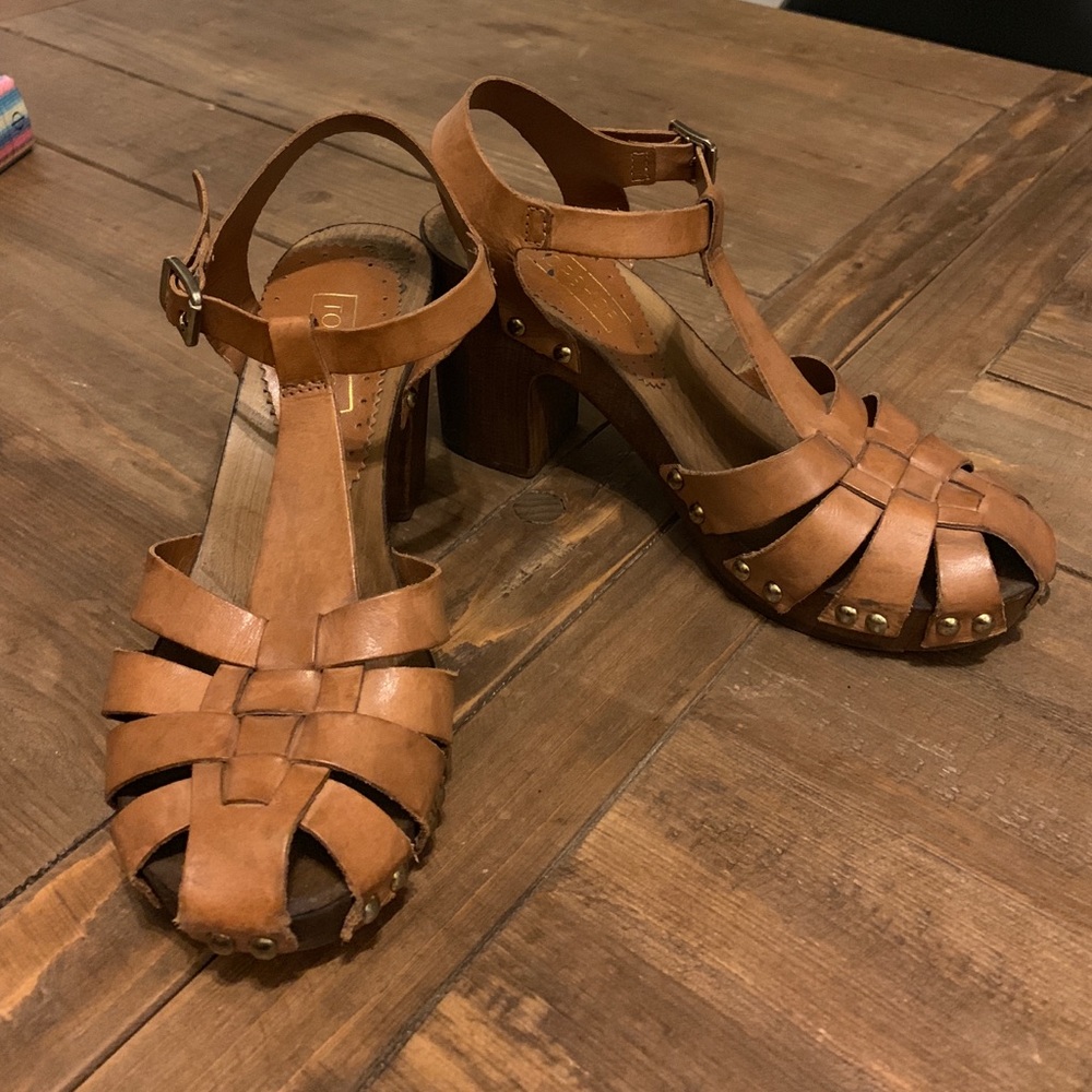 Topshop Wooden Block Heel Sandal - made in Italy